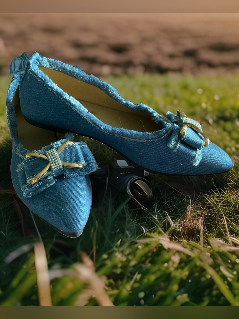 Denim Blue Pointed Toe Flats Gold Bow Rhinestone Accent Size 40 / US 9 - Picture 5 of 10